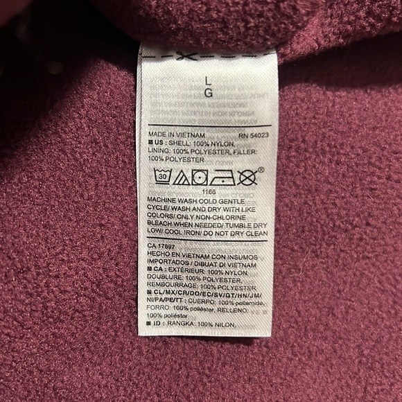 Old Navy Puffer Jacket Vest NWT - Picture 6 of 6